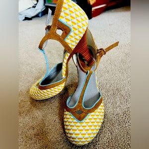 Ruby Shoo T-strap Heels Sz 7